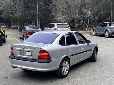 disk r17: Opel Vectra: 2 л | 1997 г. 323000 км Седан — 4