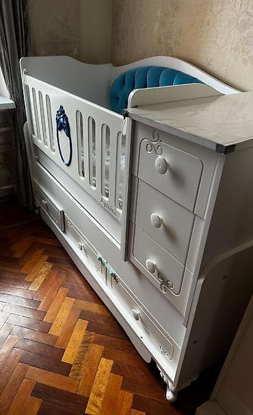 ortopedik içlik: Oğlan və qız üçün, İşlənmiş, Dördbucaq, Beşik, Matras ilə, Yellənmə mexanizmsiz — 1