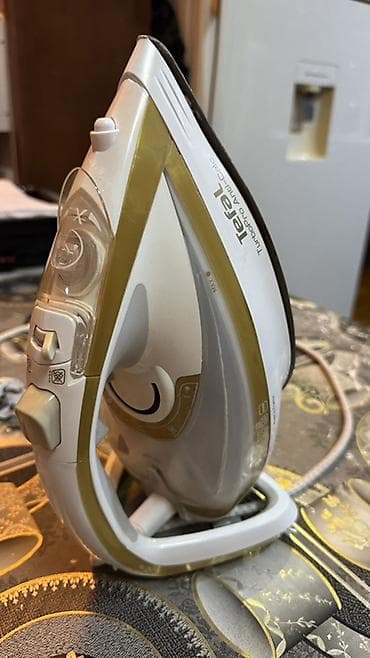 Tefal TurboPro Anti-Calc buxarlı ütü Temire ehtiyaci var yeni xarab