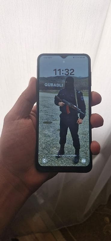 Samsung Galaxy A04, 32 GB, rəng - Qara