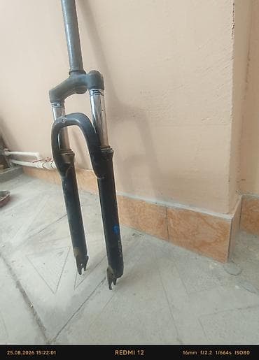 Velosiped ehtiyyat hissələri: Velosiped üçün ön amortizator (suspension fork) - Tip: Yay/coil — 1