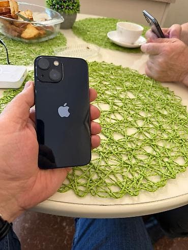wp iphone: IPhone 13 mini — 4