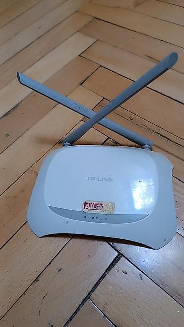 TP-Link simsiz router Xüsusiyyətlər: - İki ədəd çıxarıla bilən antena