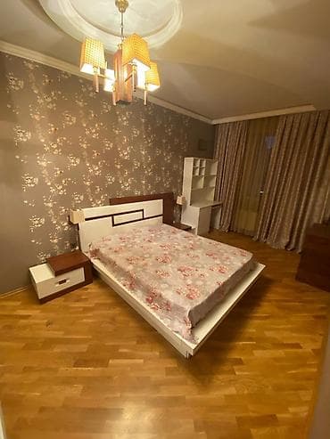 Salam.Kirayə verilir Şəhərin mərkəzində inqilabda yerləşir 2 otaqlı — 10