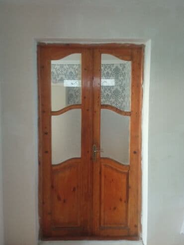 İkili taxta qapılar – klassik dizayn - Material: tam ağac (təbii ağac