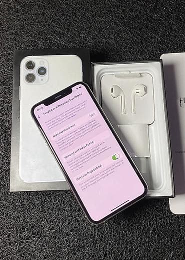 ipad pro 11 m2: IPhone 11 Pro, 256 GB, Gümüşü, Zəmanət, Kredit, Simsiz şarj — 4