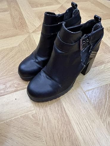 c4 batinka: Pull&Bear, Ölçü: 39, rəng - Qara, İşlənmiş — 1