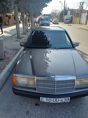 bmw az: Mercedes-Benz 190 (W201) sedan - Korpus: 4 qapılı sedan, tünd boz — 1