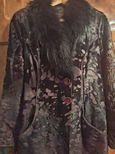 türk istehsalı olan qadın şubaları: 46-48 razmer kurk satilir;mex soboldu,qisadir. Xaricden getirilib — 1