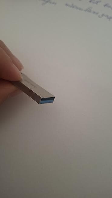iphone 16 adapter original: Flash kart SanDisk yeni alınıb heç istifadə olunmayıb, 2gb yaddaş — 2