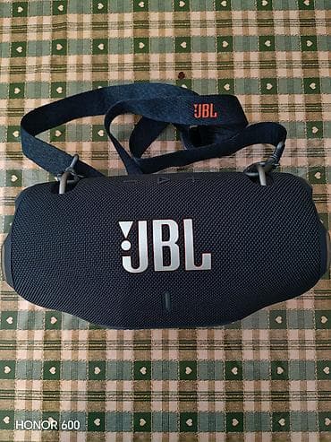 Новый JBL Колонка, Тип - Портативная, цвет - Синий — 1