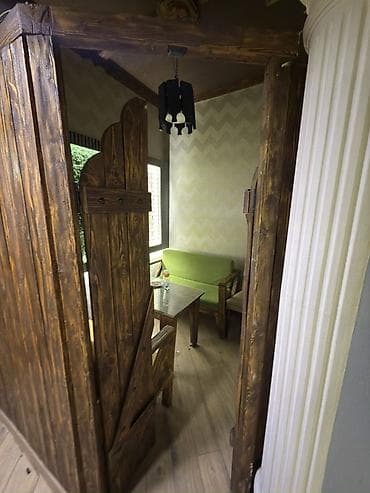 emlak ofi̇s: Satilir Xüsusiyyətlər: - Uzun, işıqlıqla dolu əsas zal: hər iki — 3