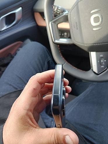 IPhone 16 Pro, 128 GB, Qara, Simsiz şarj — 5