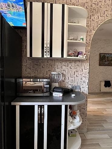 Mətbəx mebeli: Mətbəx mebeli dəsti – qara-ağ rəngli,üst və alt dolablarla tam — 3