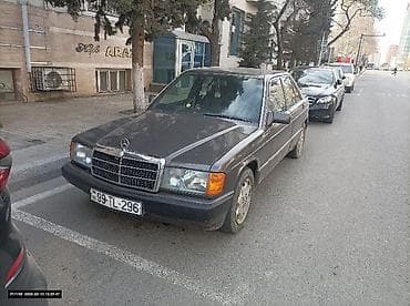 Mercedes-Benz 190E sedan - Model: W201, 190E - Kuzov: sedan, tünd boz
