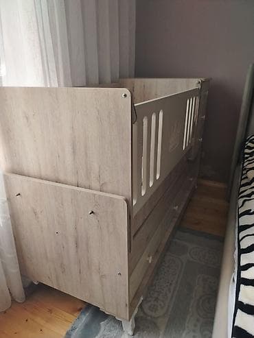 usag bewiyi: Oğlan və qız üçün, İşlənmiş, Dördbucaq, Beşik, Dəstsiz, Yellənmə mexanizmsiz — 2