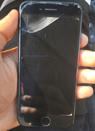 iphone 13 min: IPhone 7, Qara — 1