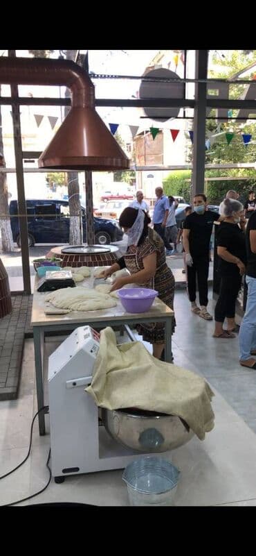 mağaza bağlanır: Sabunçu rayonu Bakixanov qəsəbəsində,sahəsi 650 kv/m olan, obyekt — 2