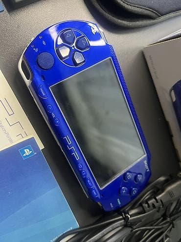 psp oyunlar: Elandaki şəkillər cihaza məxsusdur. Sony PSP-1000 modeli. Tamamilə — 2