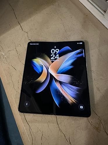 huawei p smart 2019 ekran: Samsung Galaxy Z Fold 4, rəng - Boz, Simsiz şarj — 2