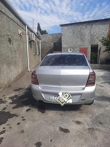 lalafo az chevrolet niva: Salam.Arenda və yahud qalmaqla verilir.buraxılış kartı var 2032yə — 3