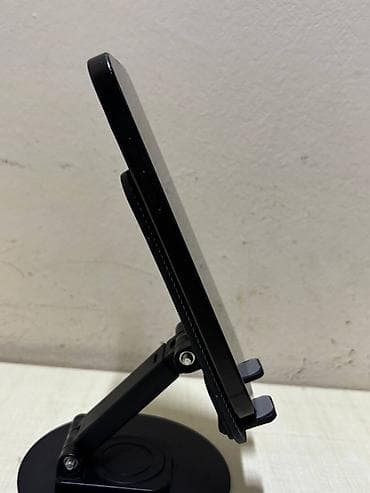 iphone 1: IPhone 16 Pro — 7