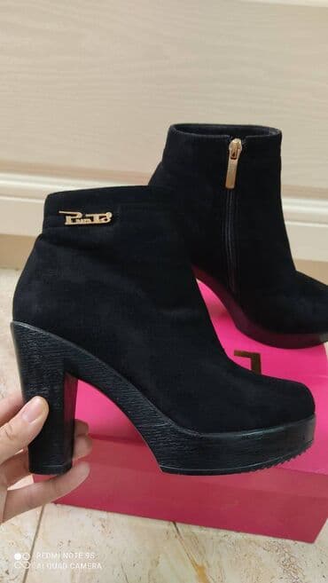 brend qadin ayaqqabilari: Ölçü: 37, İşlənmiş — 2