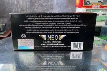 metbex tavan modelleri: Коллекционная модель Mercedes-Benz 240D V123 limousine black 1978 NEO — 5