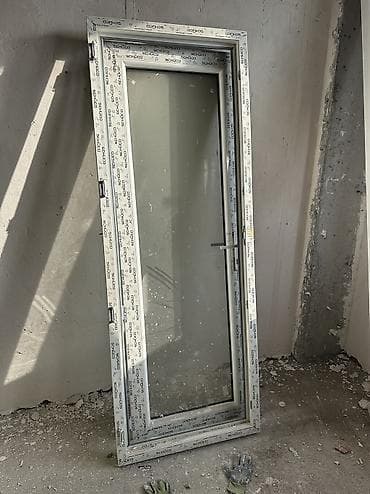 Almaniya firmasına məxsus SCHÚCO brendi. Təzə qapıdı. Ünvan Həzi — 1