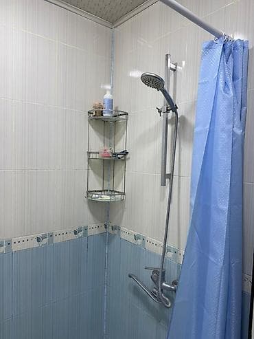 gencede ev: 2 Otaqlı mənzildir. Ev yalnız kirayə verilir ( ailə və yaxud 2 tələbə — 8
