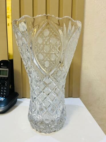 pardalar: Bir vaza, Xrustal — 2