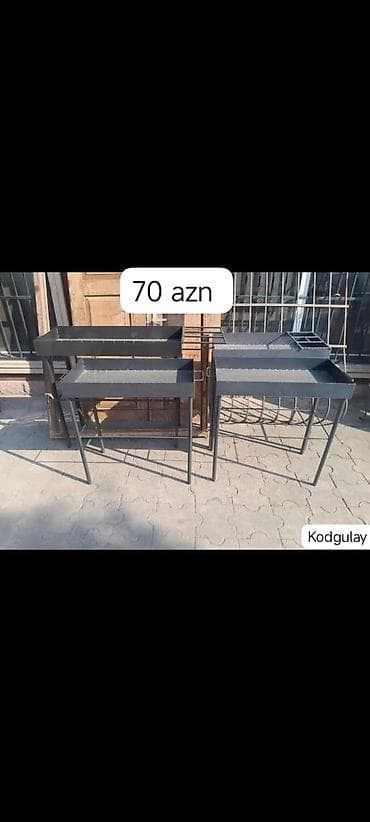 Kabab malları: Metall manqal – ayaqlı, qara rəngdə. Xüsusiyyətlər: - Möhkəm metal — 1