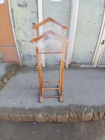 вешалка с одеждой: Paltar asılqanı — 2