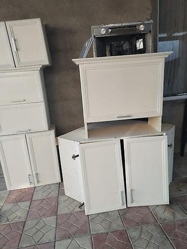 Ağ rəngli mətbəx şkafları dəsti quxna mebeli boyanıb 120azn endirim