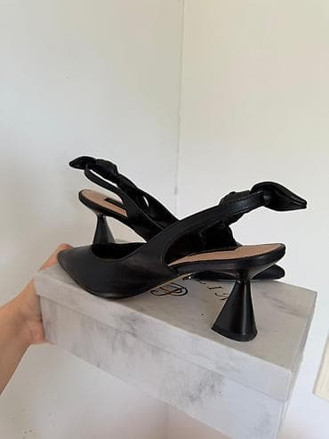 Женская обувь: Qara dəri qadın ayaqqabısı – slingback model - Rəng: klassik qara - — 1