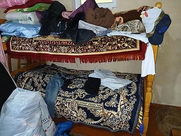 Taxta çarpayı – iki mərtəbəli - Material: möhkəm təbii ağac karkas -