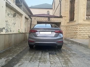 mersedes sedan: Hyundai Accent: 1.6 l | 2021 il Sedan — 2