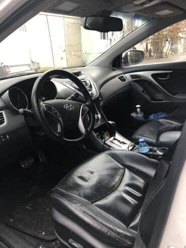 changan eado 2015: Hyundai Elantra – ağ rəngli sedan Əsas xüsusiyyətlər: - Kuzov: sedan — 5