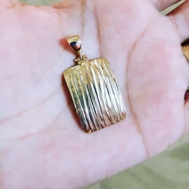 italyan qizili: Dəstə daxildir: Kulon, Sarı qızıl, 585 Əyar — 2