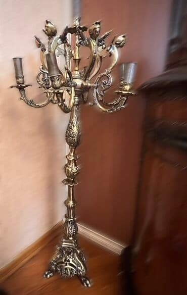 işıqlar: Ikidene bronza burunc Bu lampa qədimi üslubda, qızılı rəngdə və — 2