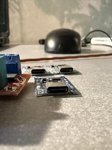 nabor açarlar: Elektronika DIY dəstəsi – modul və aksesuarlar Tərkib: - 2 ədəd DC — 2