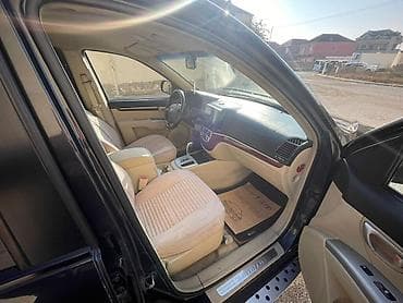 Hyundai Santa Fe – 5 yerlik, qara rəngli krossover/SUV. Texniki və — 2