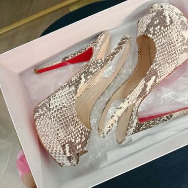 босоножки новые 36 размер: Размер: 37, цвет - Бежевый, Новый — 1