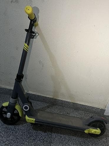 Uşaq skuterı – tənzimlənən sükan və böyük təkərlərlə - Rəng: boz-göy