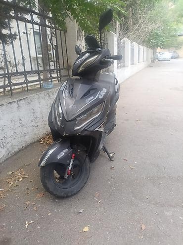 125kub moped ili 2023 butun sənədləri var təcili satilir real aliciya