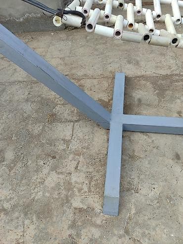 Metall karkaslı yelləncək-hamak 
ölçüləri 3 metr uzunu hündür 1 metr — 2