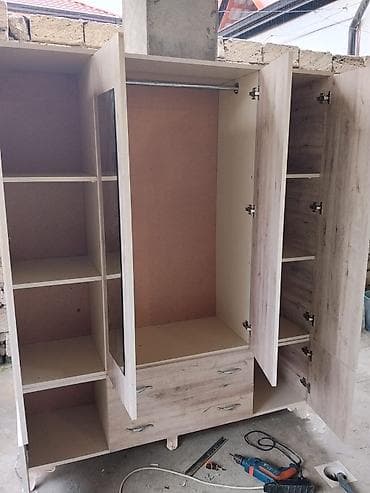 dolab ikinci el: 3 qapılı, Güzgülü, Digər rəng, Taxta, Açılan, Düz dolab — 4