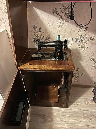 et masini: Tikiş maşını – dolab tipli, pedallı model - Klassik mexaniki tikiş — 2