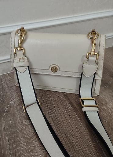 Çiyin çantası, Tory Burch