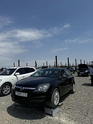 şüşə: Opel Astra: 1.4 l | 2006 il 253000 km Hetçbek — 5
